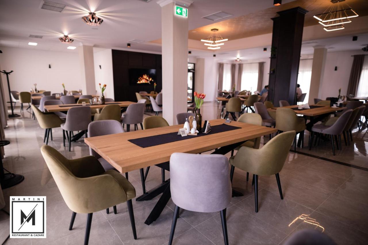 Martini Restaurant & Cazare Sebesel Exterior photo