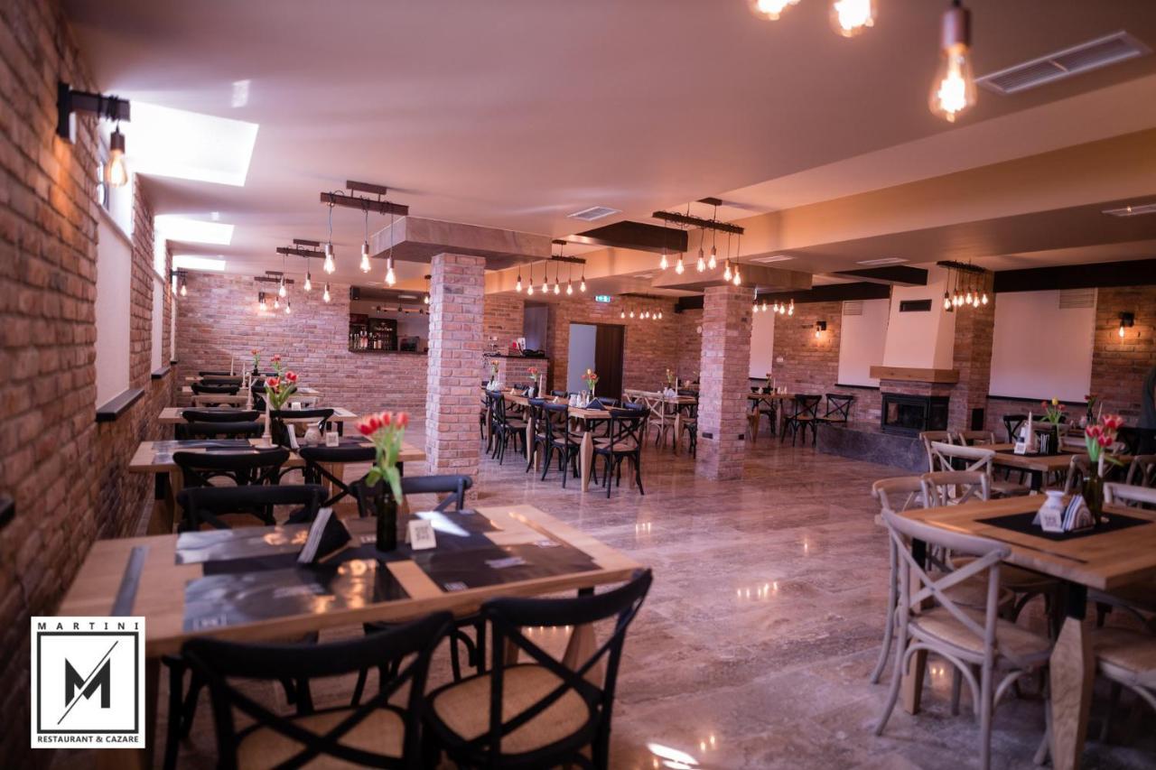 Martini Restaurant & Cazare Sebesel Exterior photo